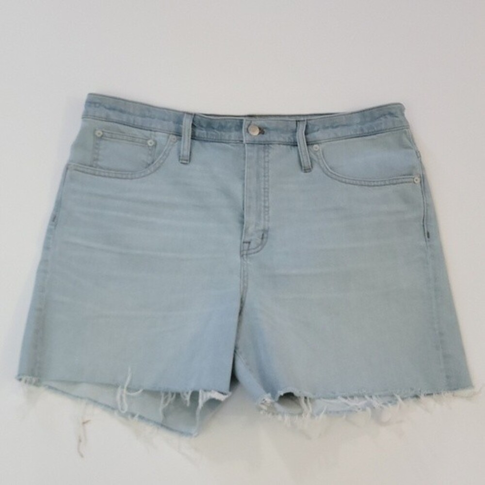 MADEWELL High Waisted Raw Hem Shorts size 33